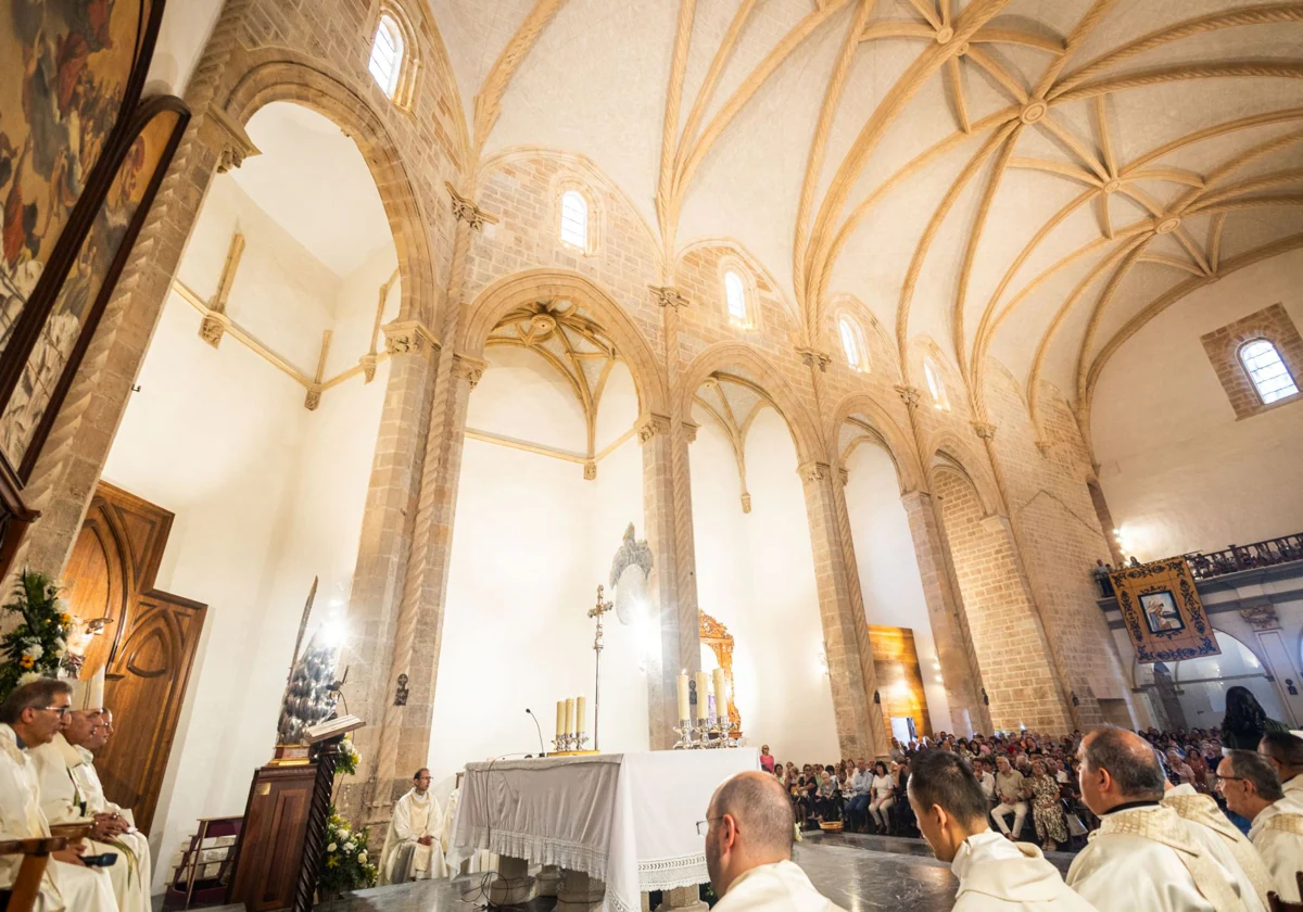 Vuelve la luz a la iglesia de la Asunción de Utiel 