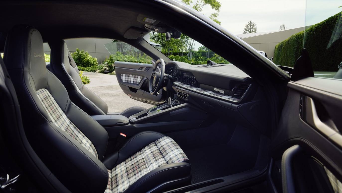 Fotos: Porsche lanza un nuevo 911 Turbo de lujo para celebrar su 50 cumpleaños