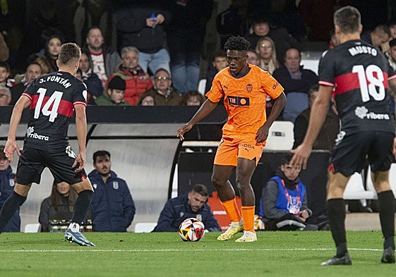 David Otorbi en el encuentro ante el Cartagena en Copa del Rey.