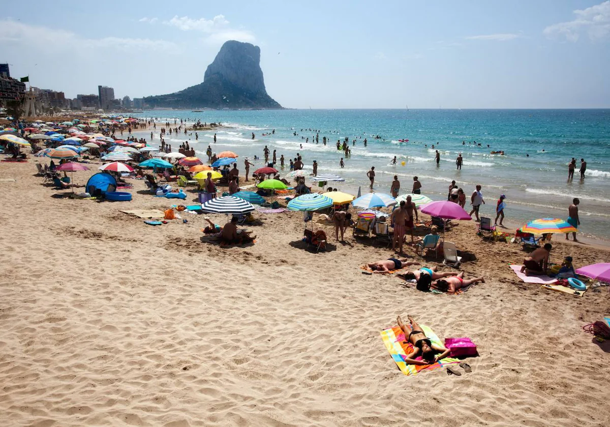 Calp reabre al baño el tramo del playa del Arenal-Bol cerrado el lunes 