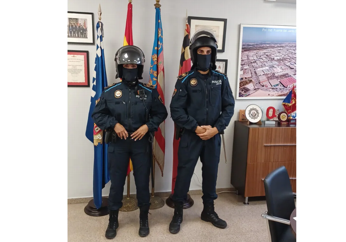 La Policía Local de Paterna se equipa con trajes ignífugos para la Cordà de este domingo 