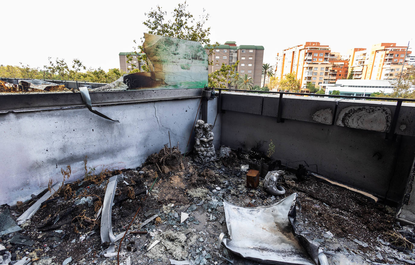 Fotos: así quedaron por dentro el edificio y los pisos del incendio de Campanar