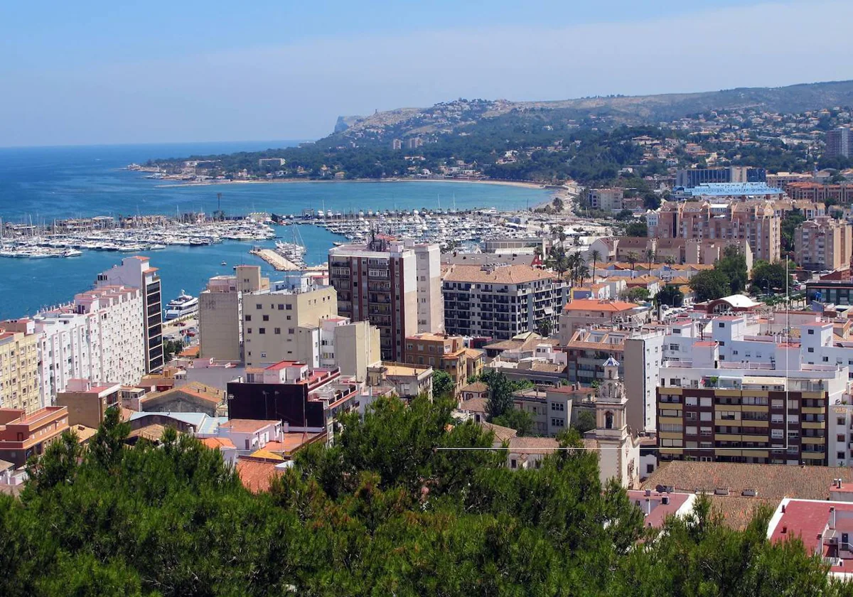 Dénia también suspende un año licencias para pisos de alquiler turístico en el casco urbano 