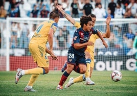 Carlos Álvarez durante el partido frente al Cádiz.