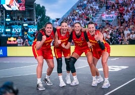 Las cuatro jugadoras celebrando su victoria contra Francia.