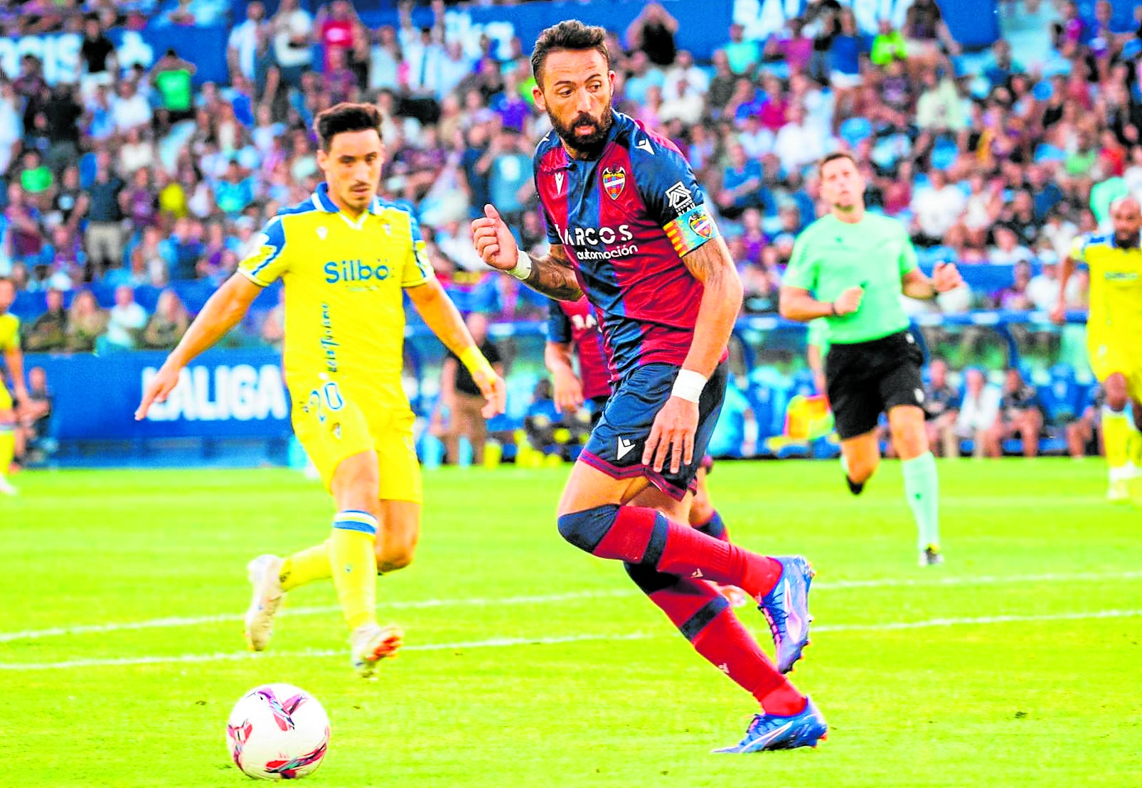 Morales como capitán ante el Cádiz