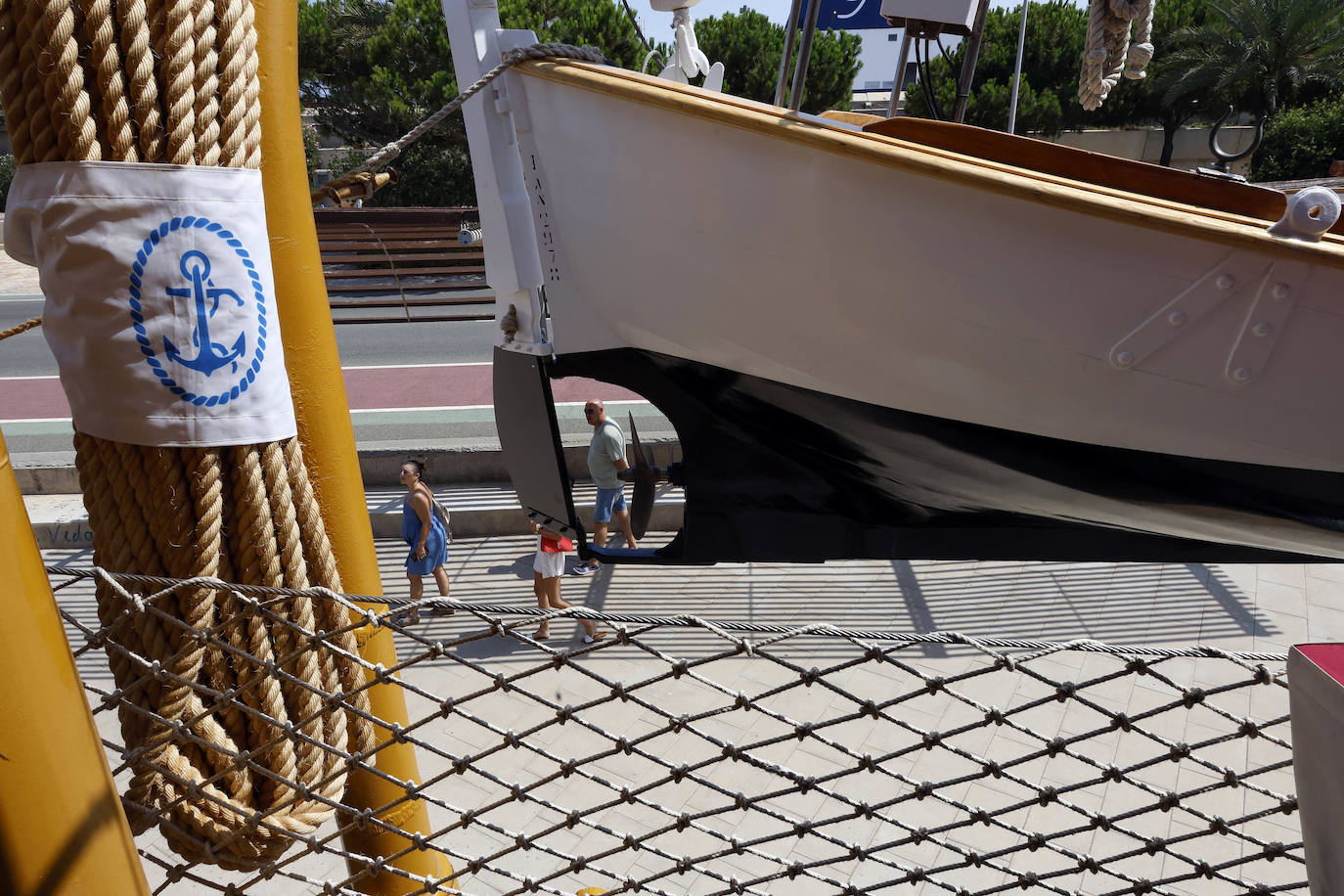 Fotos del buque de la armada italiana que ha abierto sus puertas en Valencia