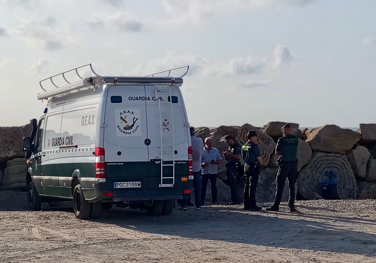 Preparan el rescate con una grúa del bañista fallecido en Massalfassar 