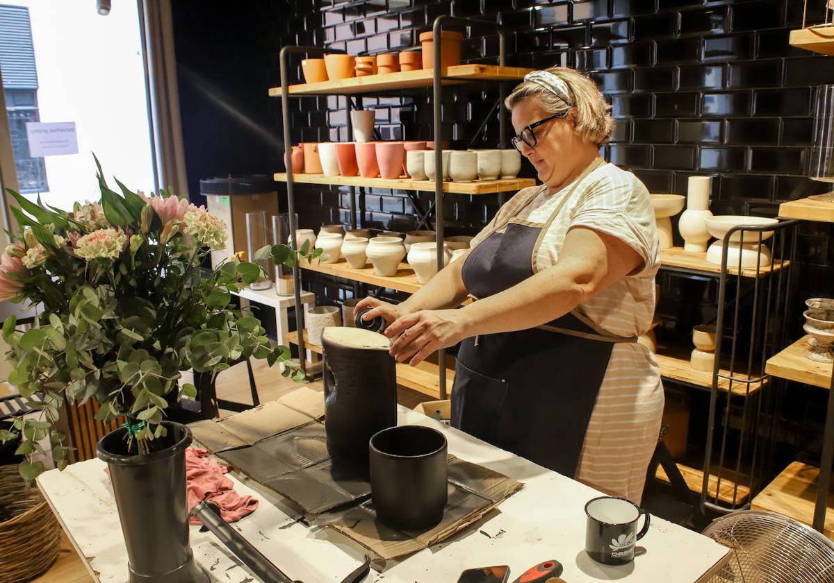 La nueva vida de la floristería valenciana inspirada en Notting Hill: «He cumplido un sueño» 