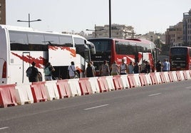 Imagen de archivo de autobuses lanzadera en Valencia Joaquín Sorolla.