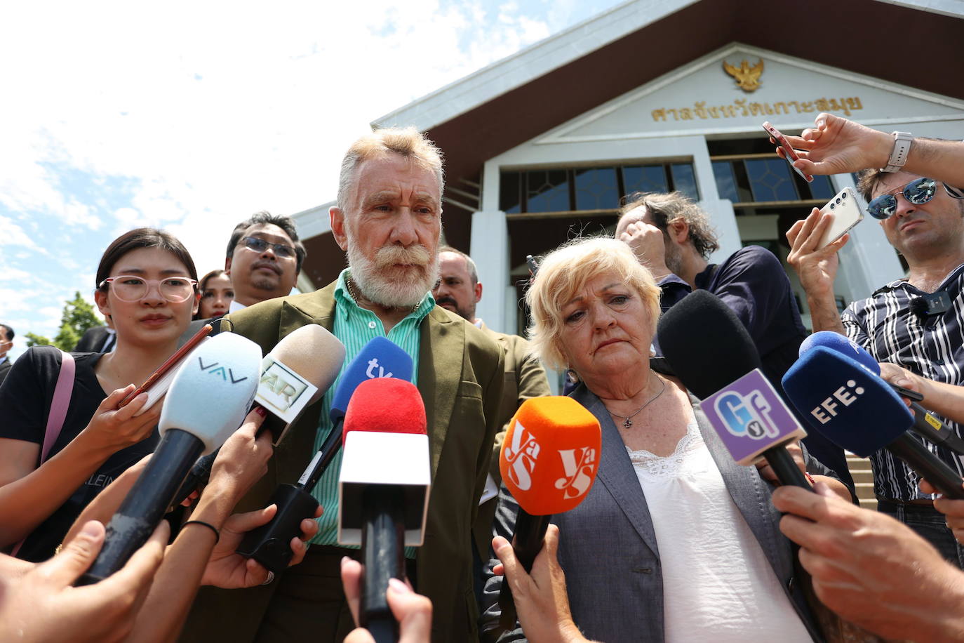 Fotos de la llegada de Silvia Bronchalo y Rodolfo Sancho a la lectura de la sentencia