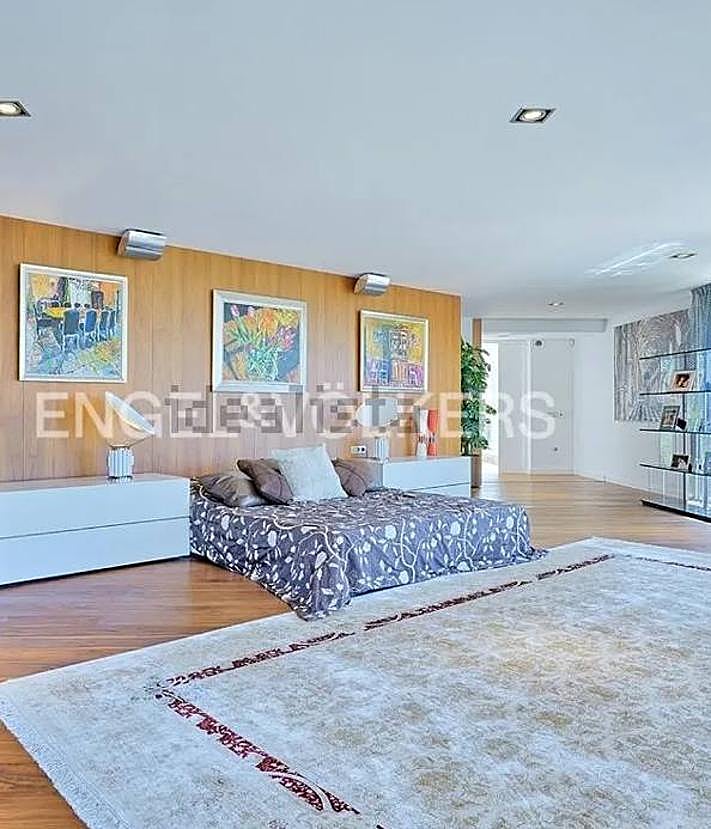 Imagen secundaria 2 - Así es la vivienda de lujo más cara de la Comunitat: 1802 metros cuadrados con piscina, cine y tenis