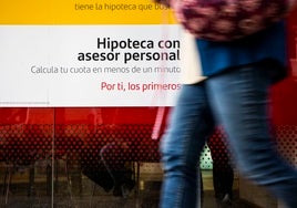 Anuncio sobre hipotecas en una sucursal.