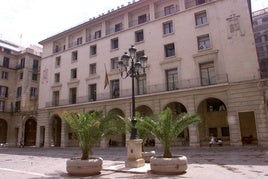 Fachada de la Audiencia Provincial de Alicante.