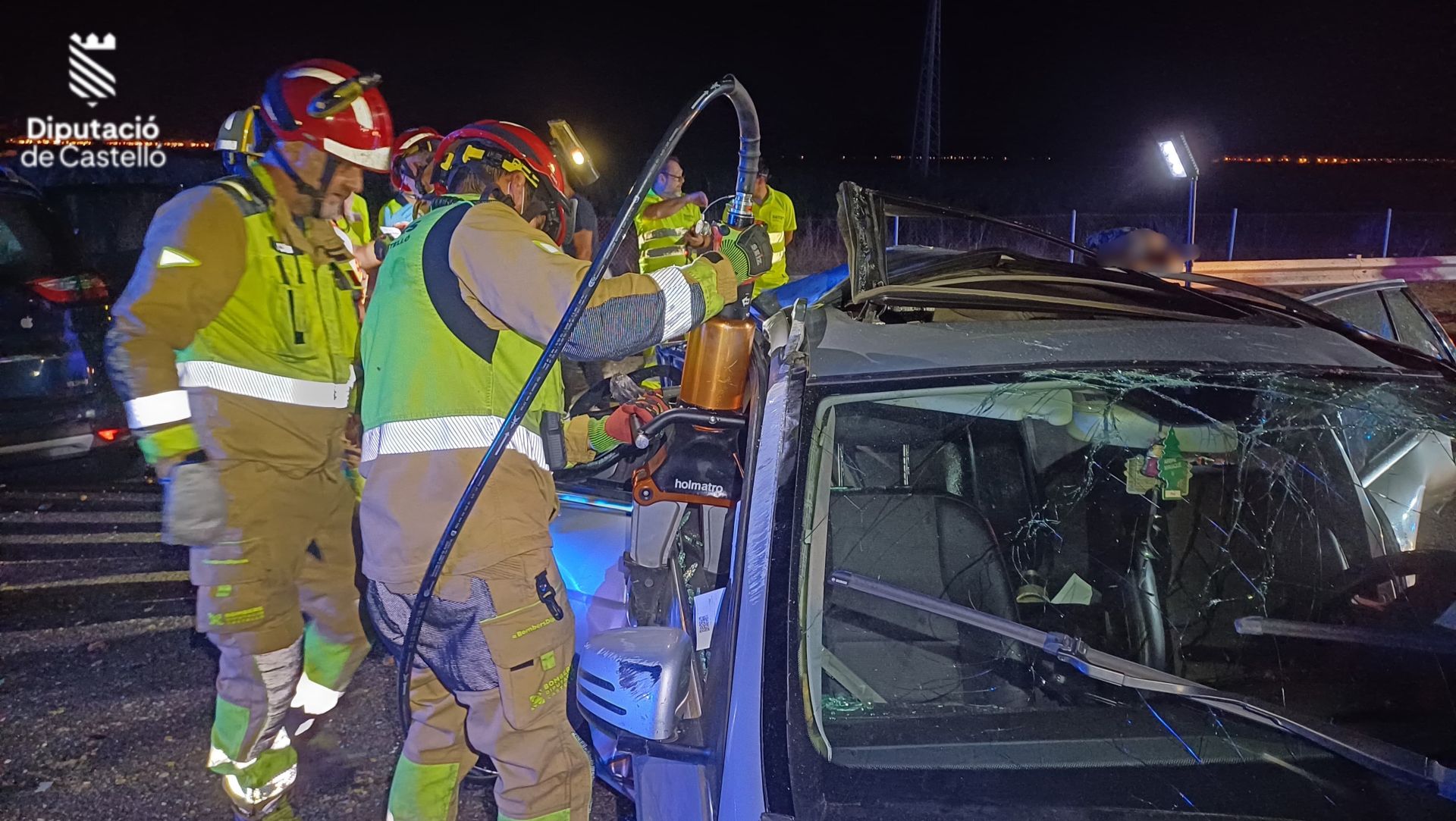 Un joven de 15 años muere y 14 personas resultan heridas en un accidente en Moncofa