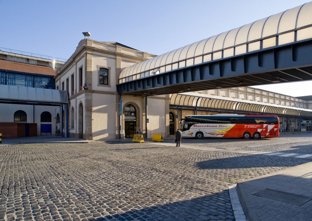 Imagen secundaria 1 - Estaciones de Logroño, Barcelona y Vitoria-Gasteiz.