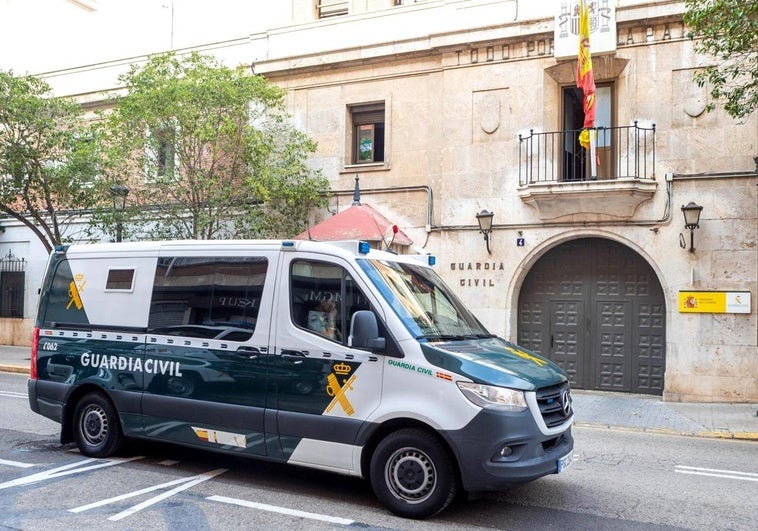 Segunda noche de Rafa Mir en el calabozo: «Yo no he hecho nada»