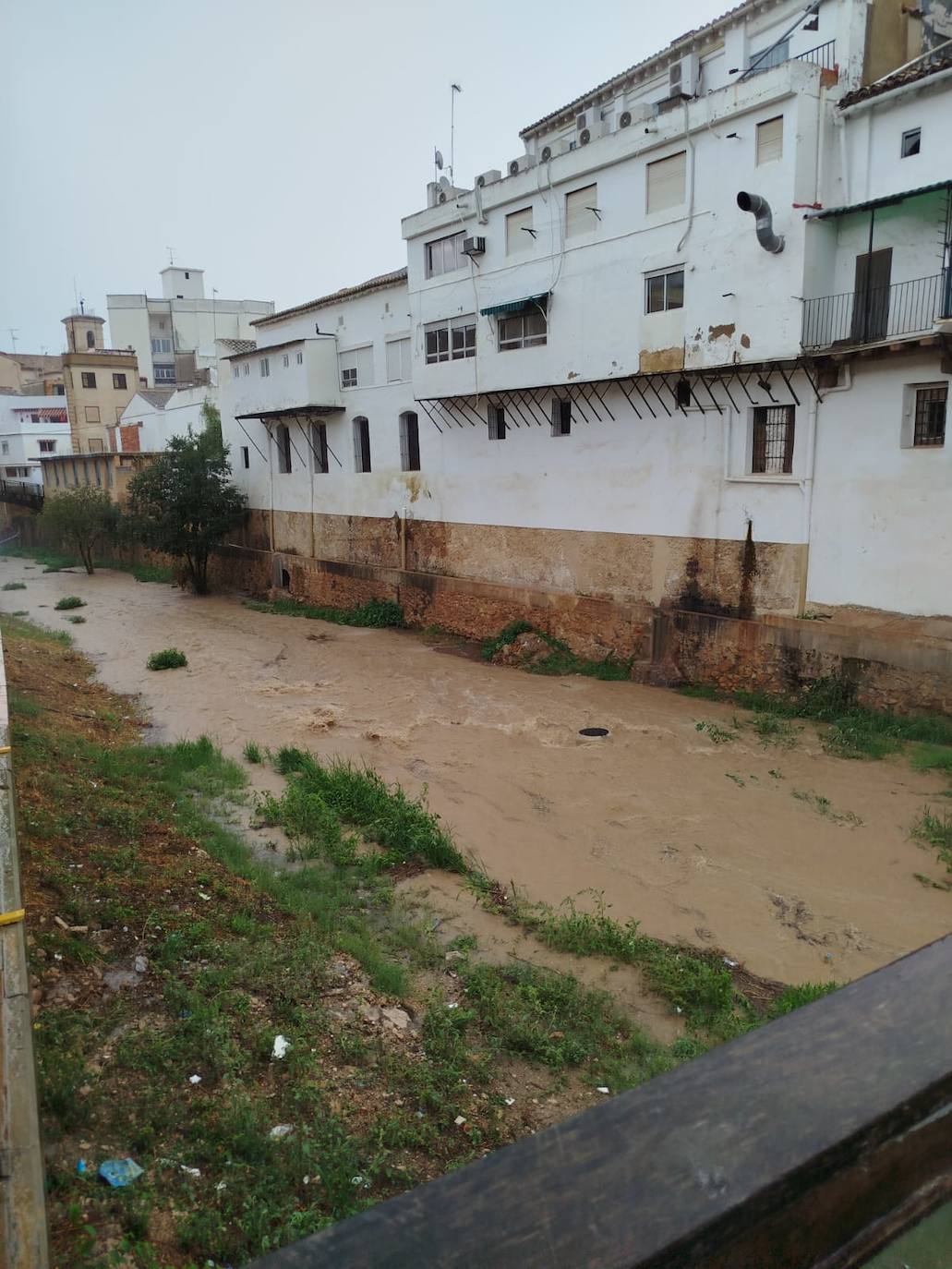 Las lluvias descargan en Valencia y provocan inundaciones en varias localidades