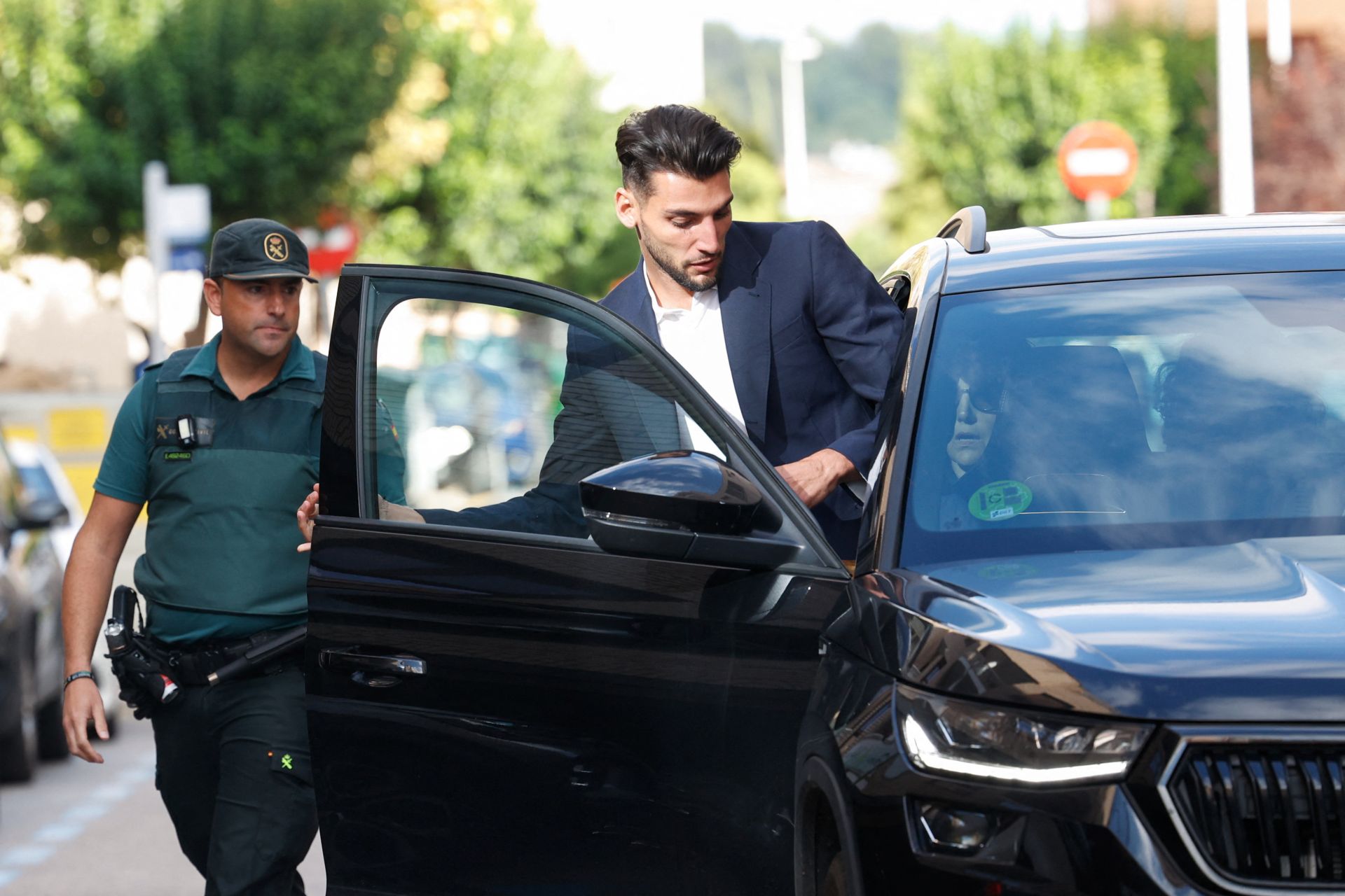 Rafa Mir, ayer, a la salida de los juzgados de Llíria.