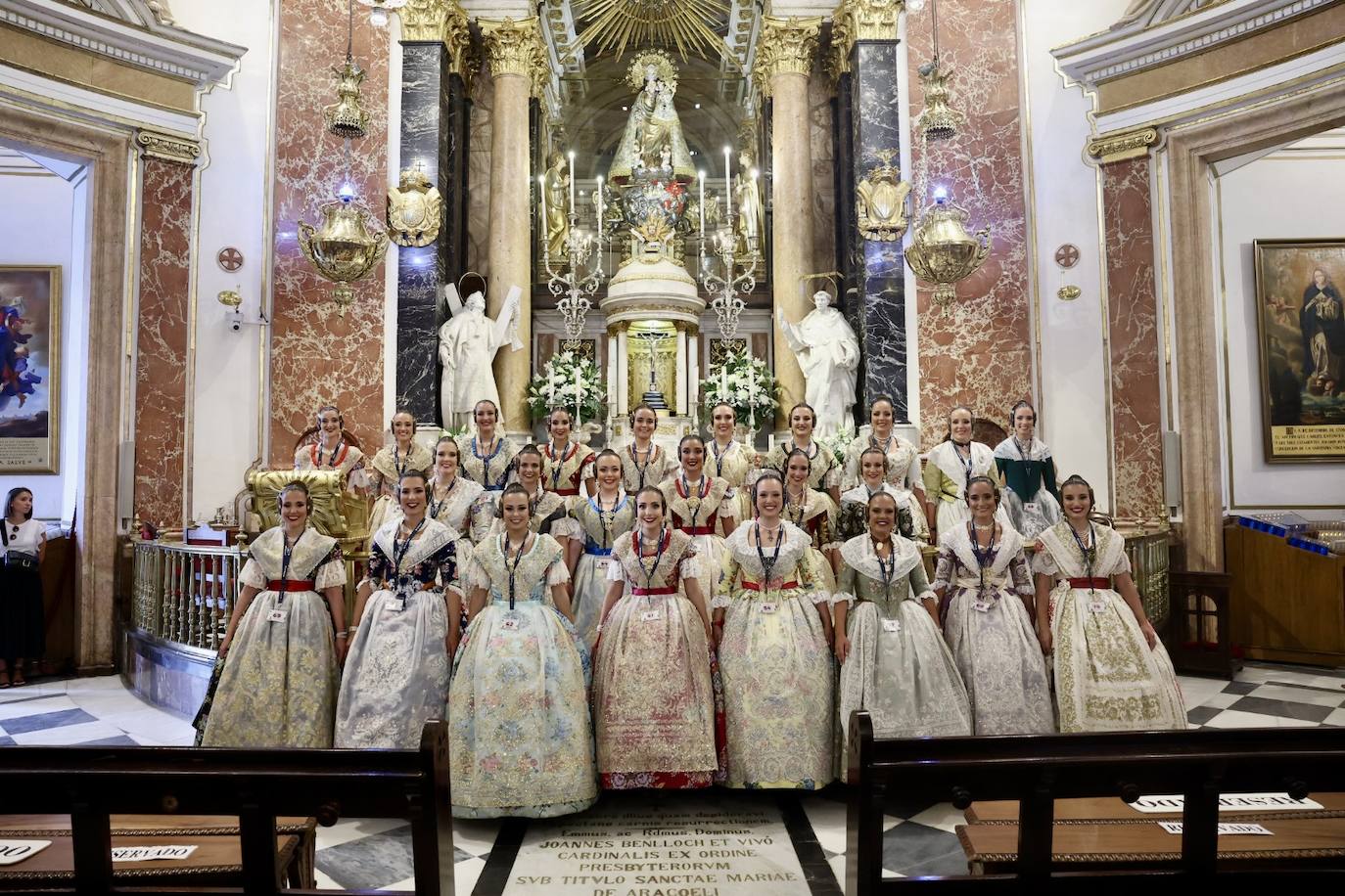 Las candidatas a fallera mayor de Valencia 2025 visitan la Basílica de la Virgen