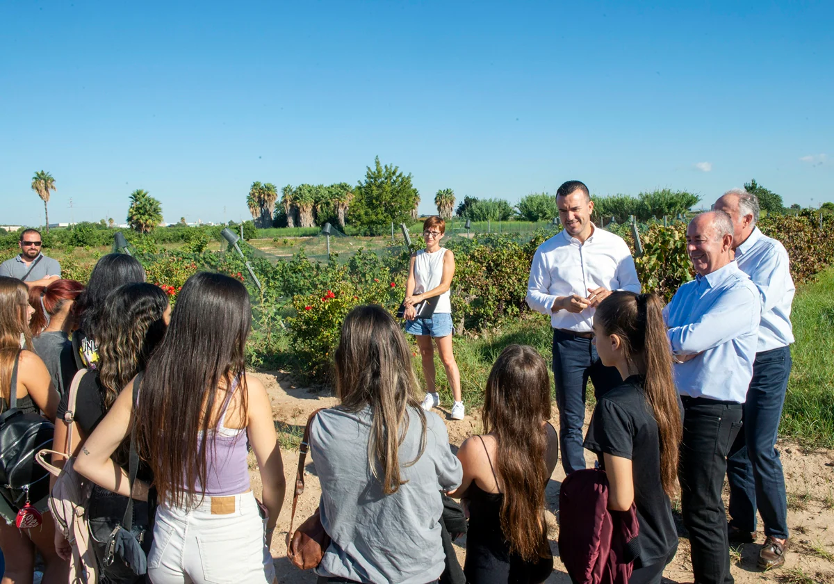 La diputación abre el curso en la Escuela de Capataces Agrícolas de Catarroja 