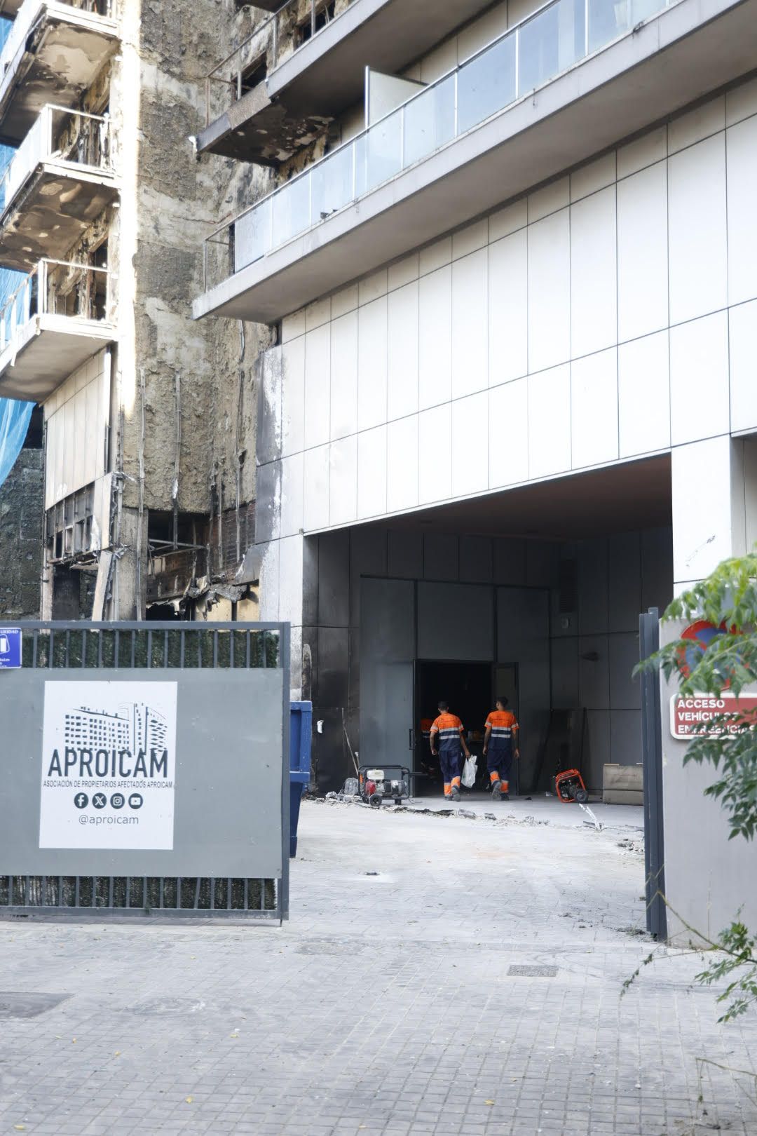 Fotos del desescombro del edificio de Campanar en Valencia