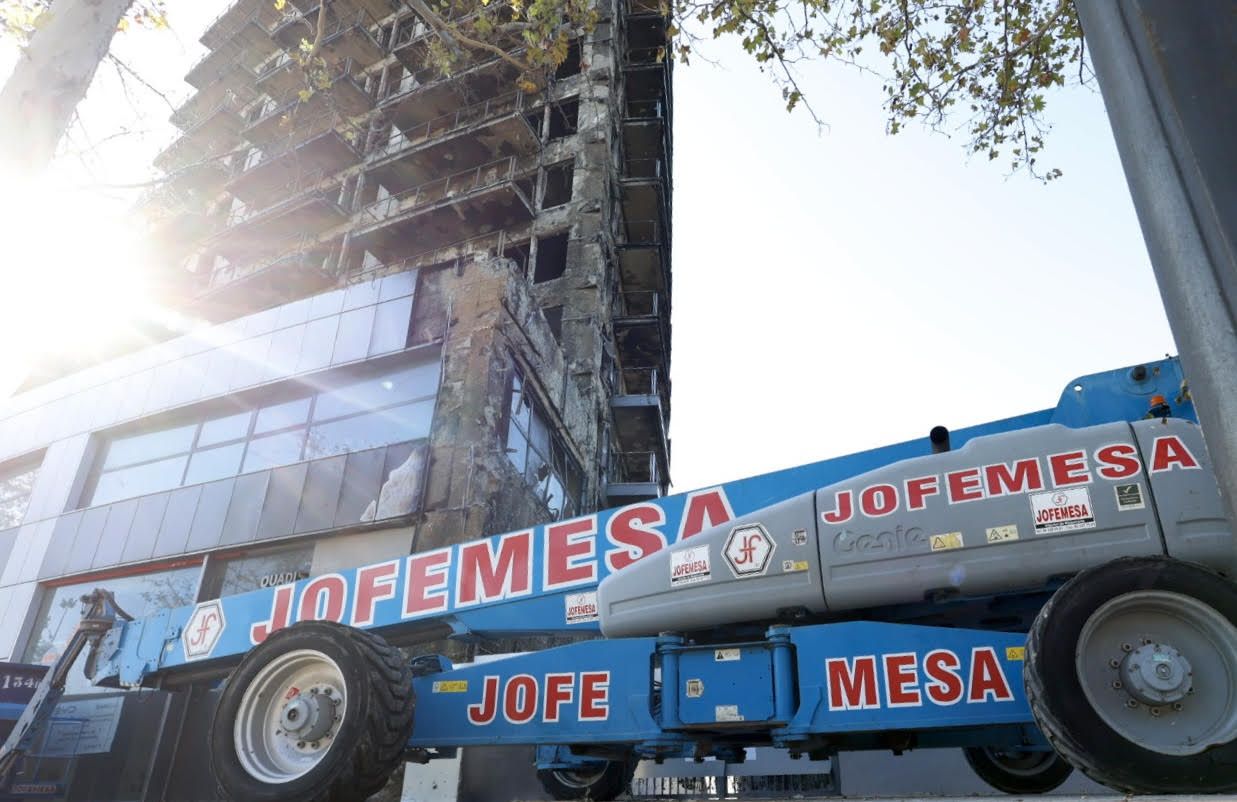 Fotos del desescombro del edificio de Campanar en Valencia