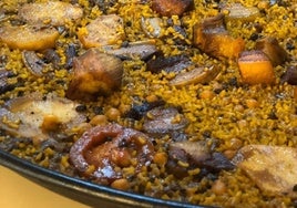 Arroz al horno en paella.