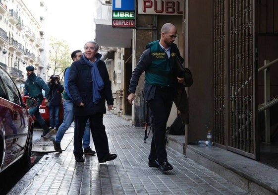 José María Corbín, a la llegada a su despacho profesional.