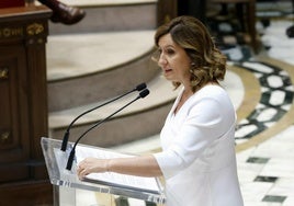 La alcaldesa de Valencia, María José Catalá, durante el debate sobre el estado de la ciudad.