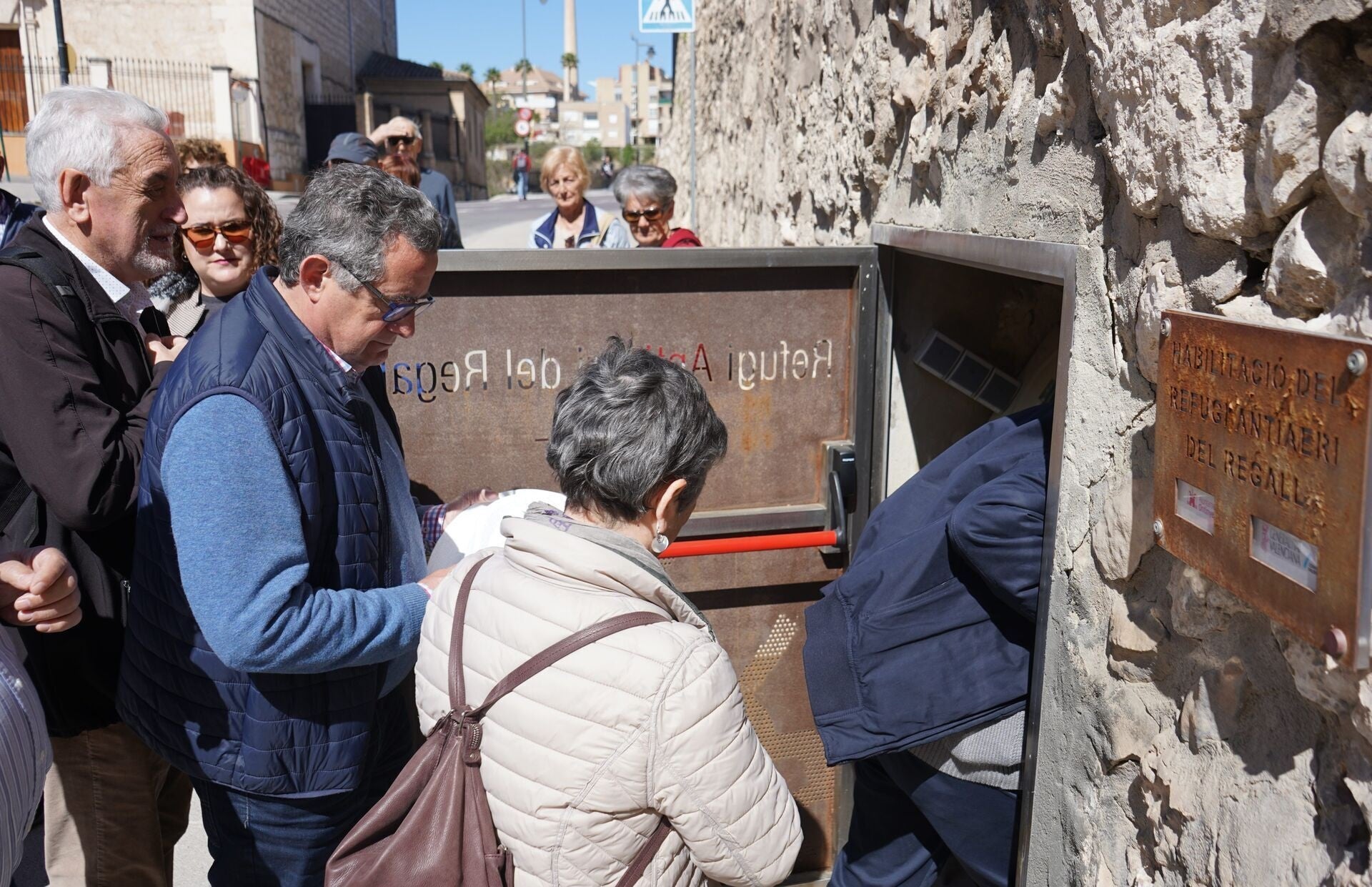 Una de las visitas guidas a los refugios de Ontinyent.