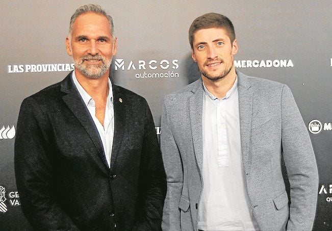 Víctor Luengo, director de relaciones institucionales del Valencia Basket, junto a Alberto Chilet.