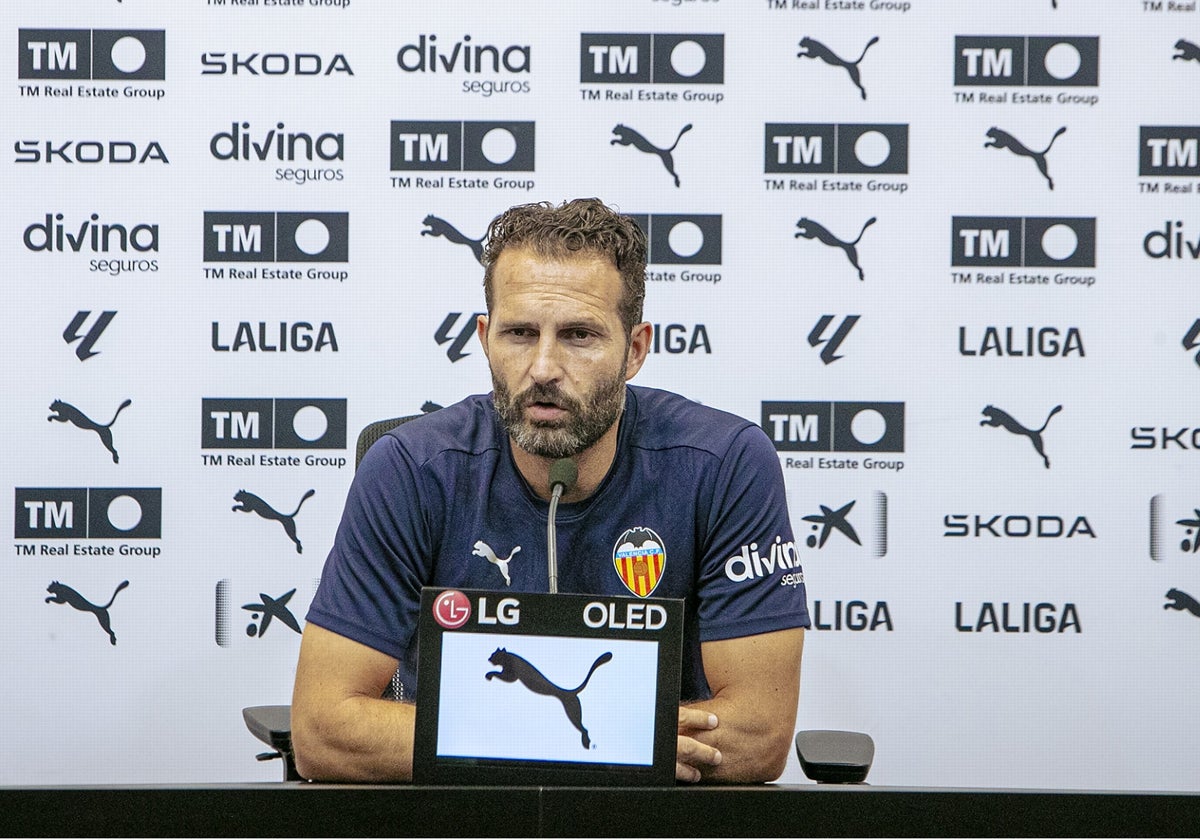 Rubén Baraja, en rueda de prensa.