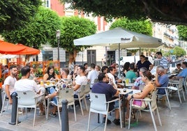 Una terraza del barrio de Ruzafa, este verano.