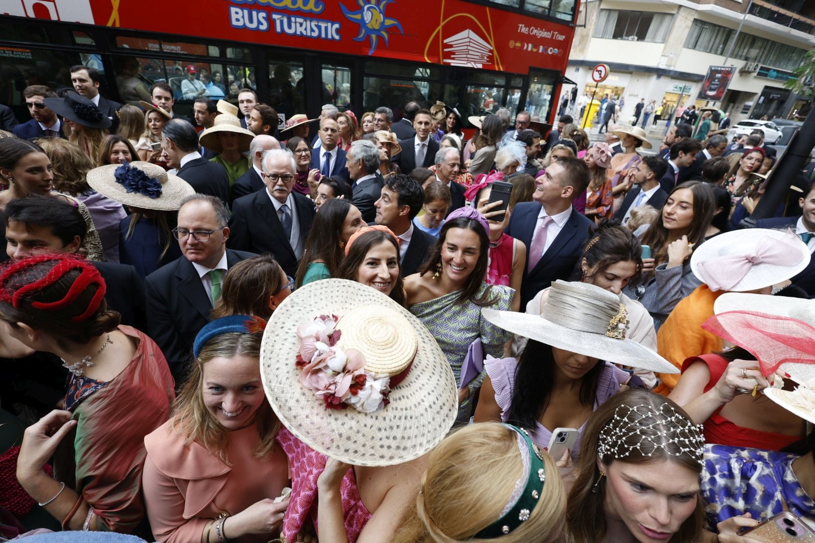 Todas las fotos de la boda de Isa Camps y Giovanni Bonavera