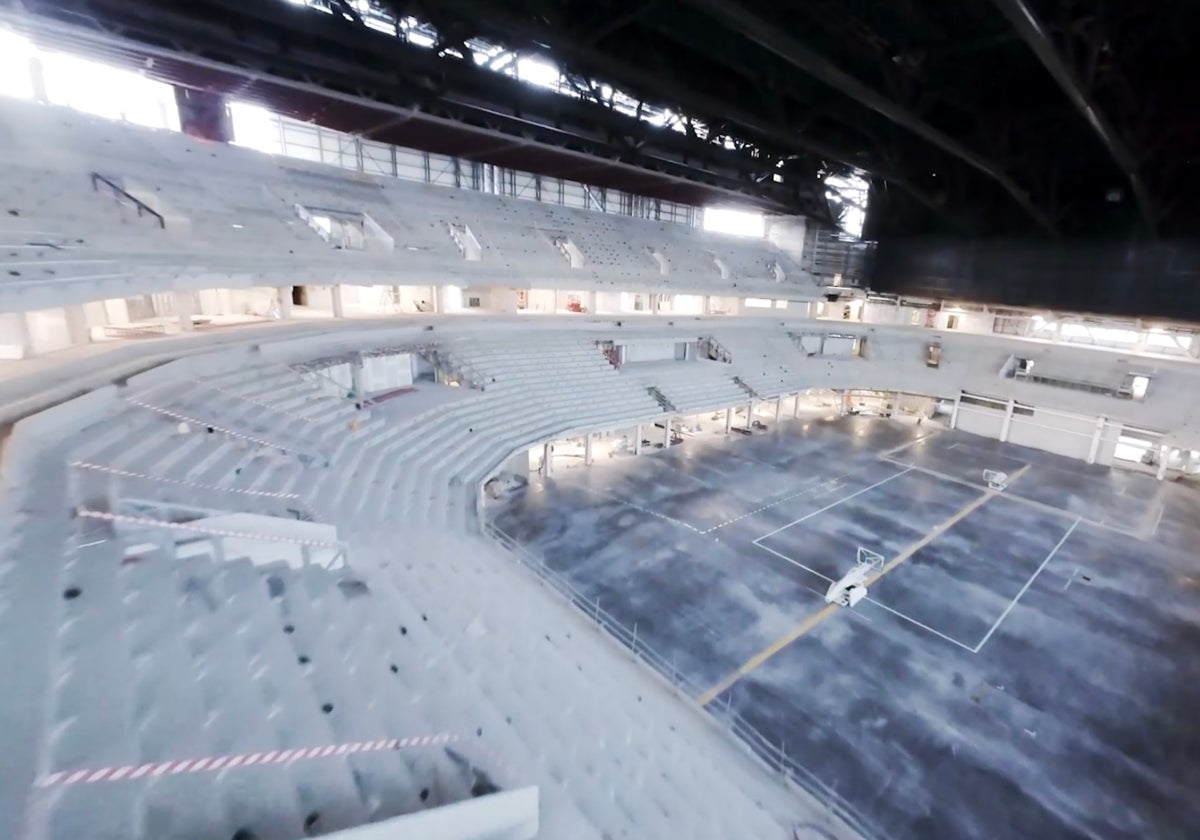 El primer vuelo por el Roig Arena