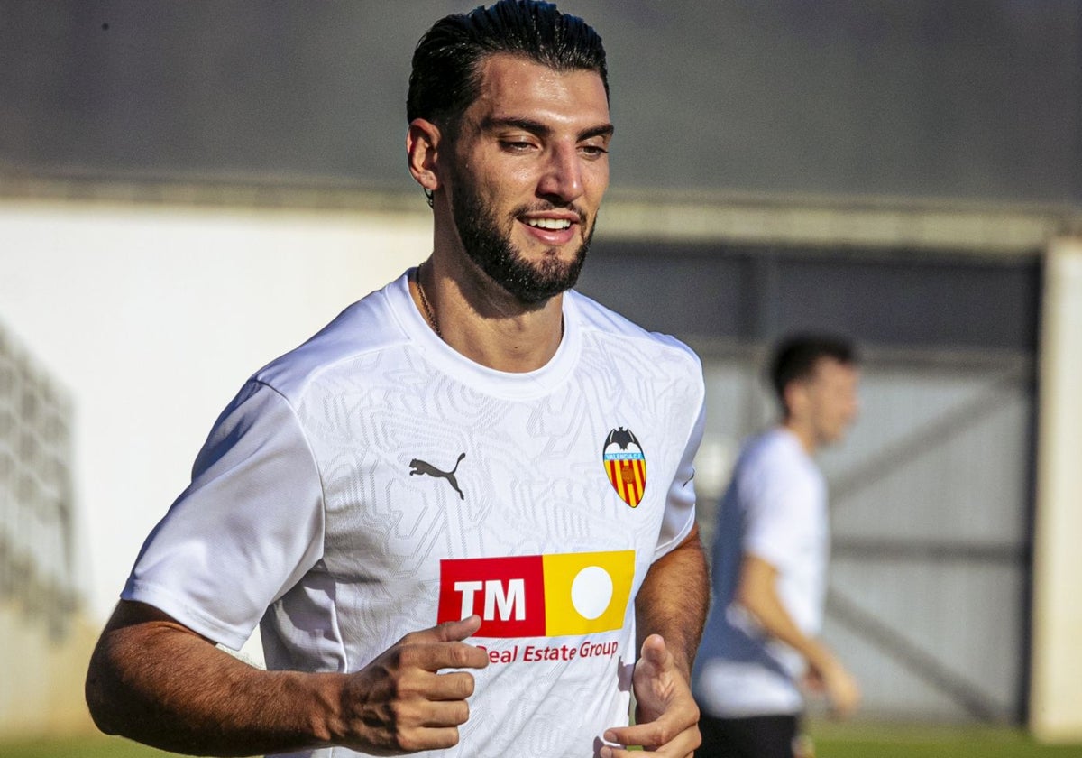 Rafa Mir, en un entrenamiento.