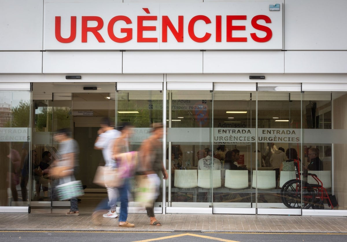 Entrada de Urgencias del Hospital Clínico de Valencia.