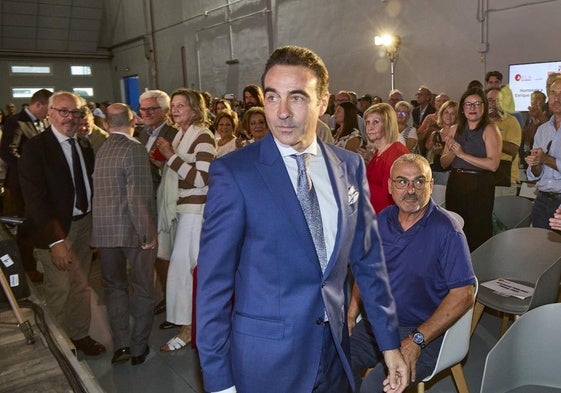 Amigos, familia y aficionados arropan a Enrique Ponce en LAS PROVINCIAS