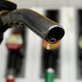 El precio de la gasolina se hunde en España y el diésel ya se vende a 0'95 euros, más barato en la península que en Canarias