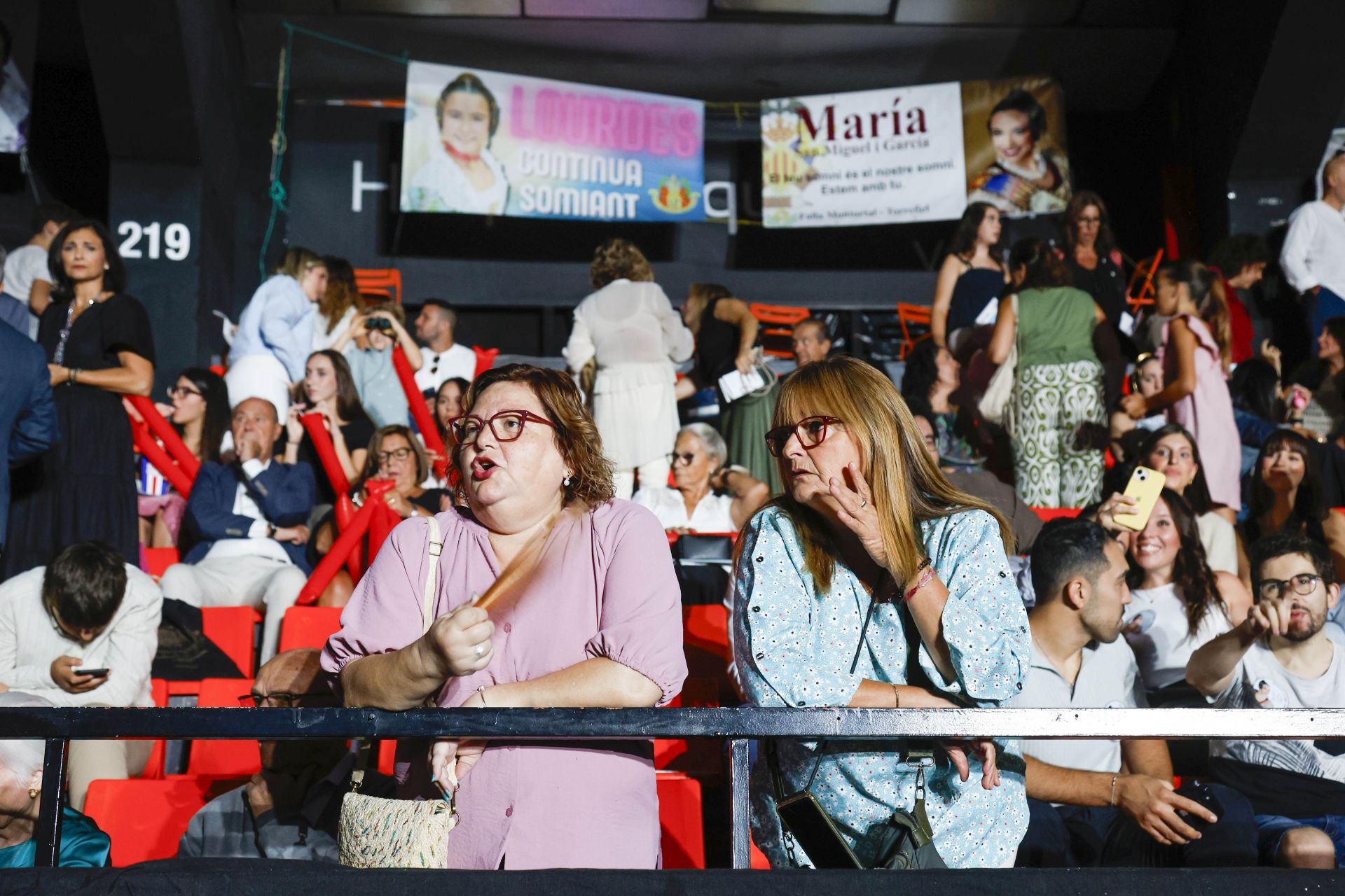 La gala de elección de las candidatas a fallera mayor de Valencia 2025 en imágenes