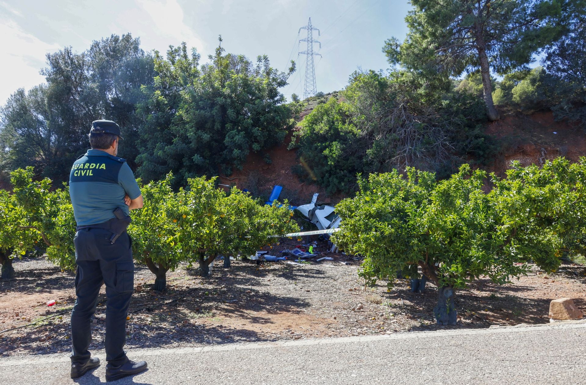 Tres muertos tras chocar un helicóptero con unos cables de alta tensión en el Monte Picayo