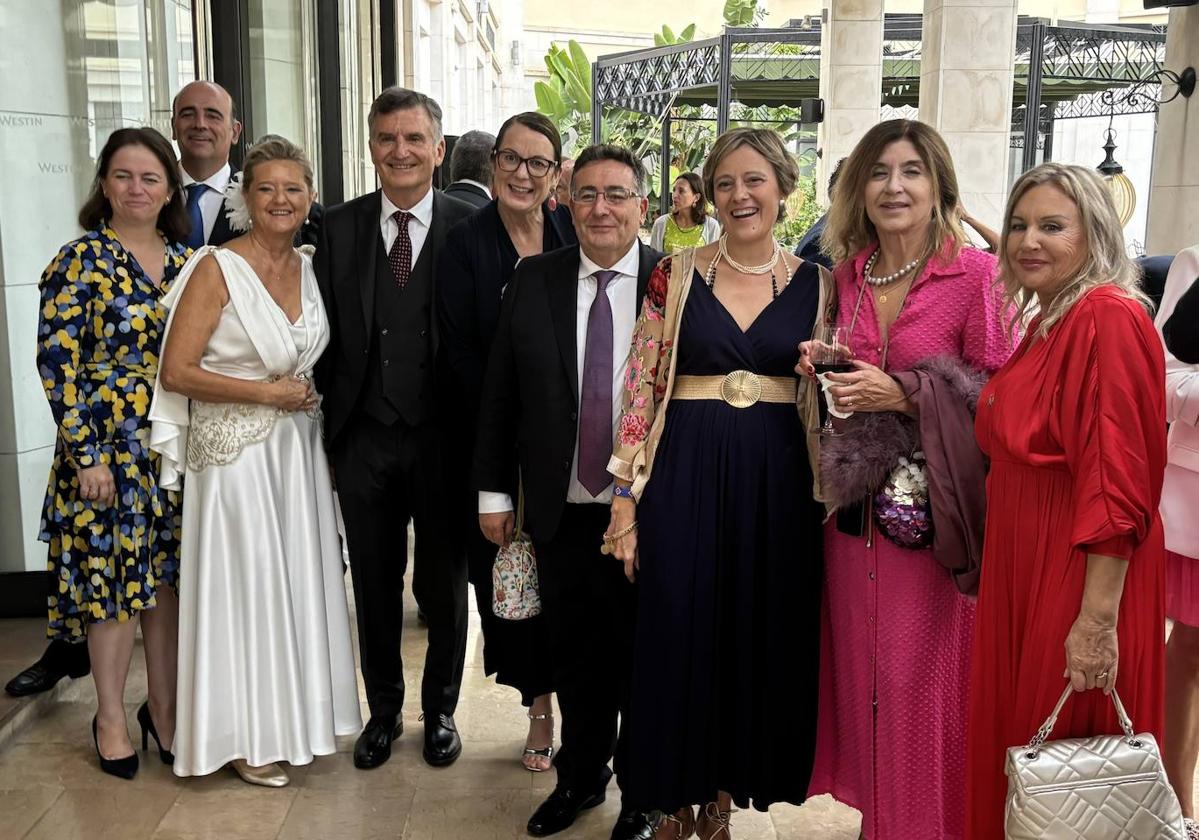 Asunción Meliá, Alberto Lleo, Rosabel Maldonado, Manuel Andrés, Beatriz Poyatos, Isidro Rodríguez, Amparo Marcos, Marisa Noguera y Cloti Pascual.