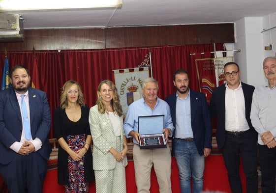 Homenaje a Esmerado Castillo, hijo adoptivo de Valencia.