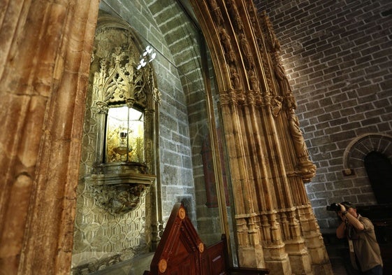 El Santo Cáliz en la catedral.