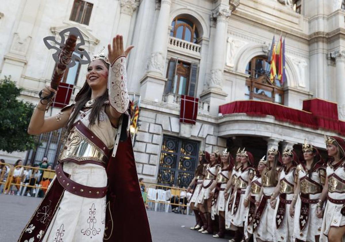 Moros y Cristianos el 9 d'Octubre en Valencia.