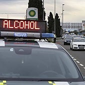 Un control de tráfico en una imagen de archivo.