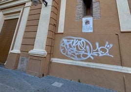 Pintada en la fachada del templo del Cabanyal.