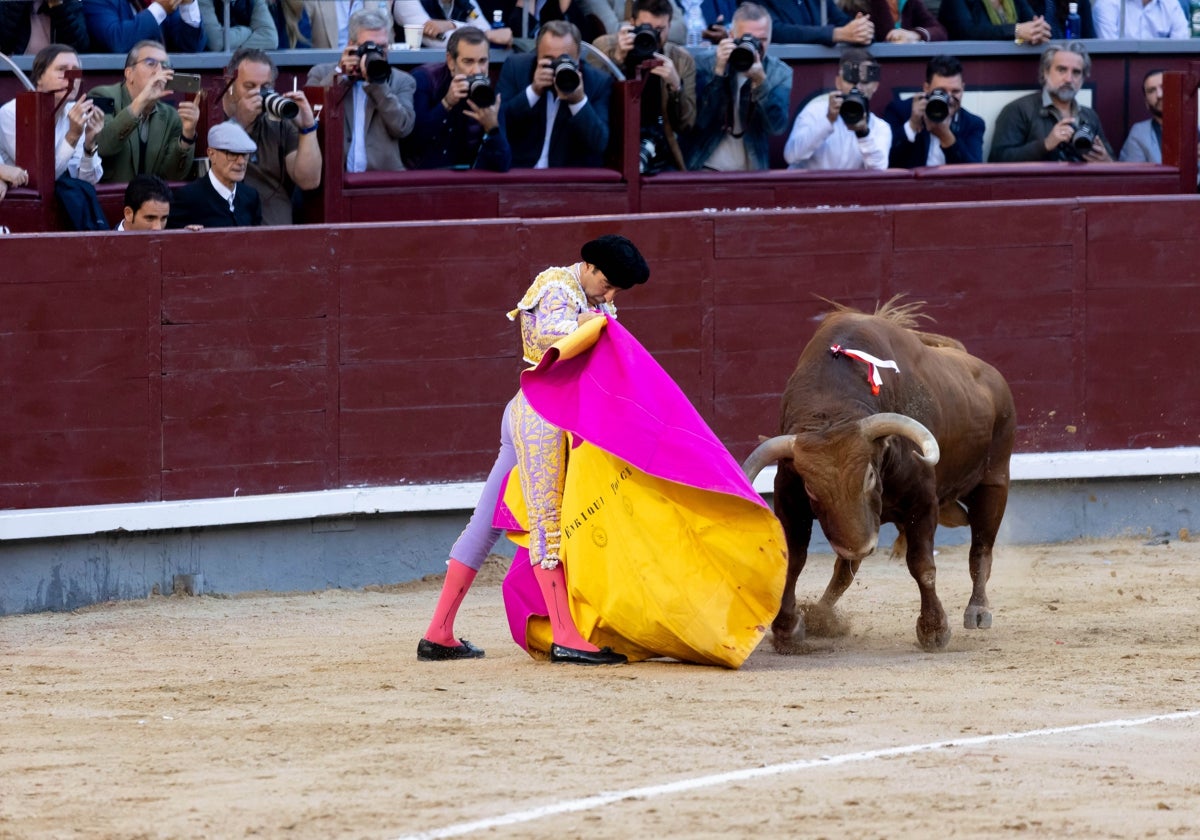 Ponce recibe a Requiebro, al que desorejó en Madrid el pasado sábado.