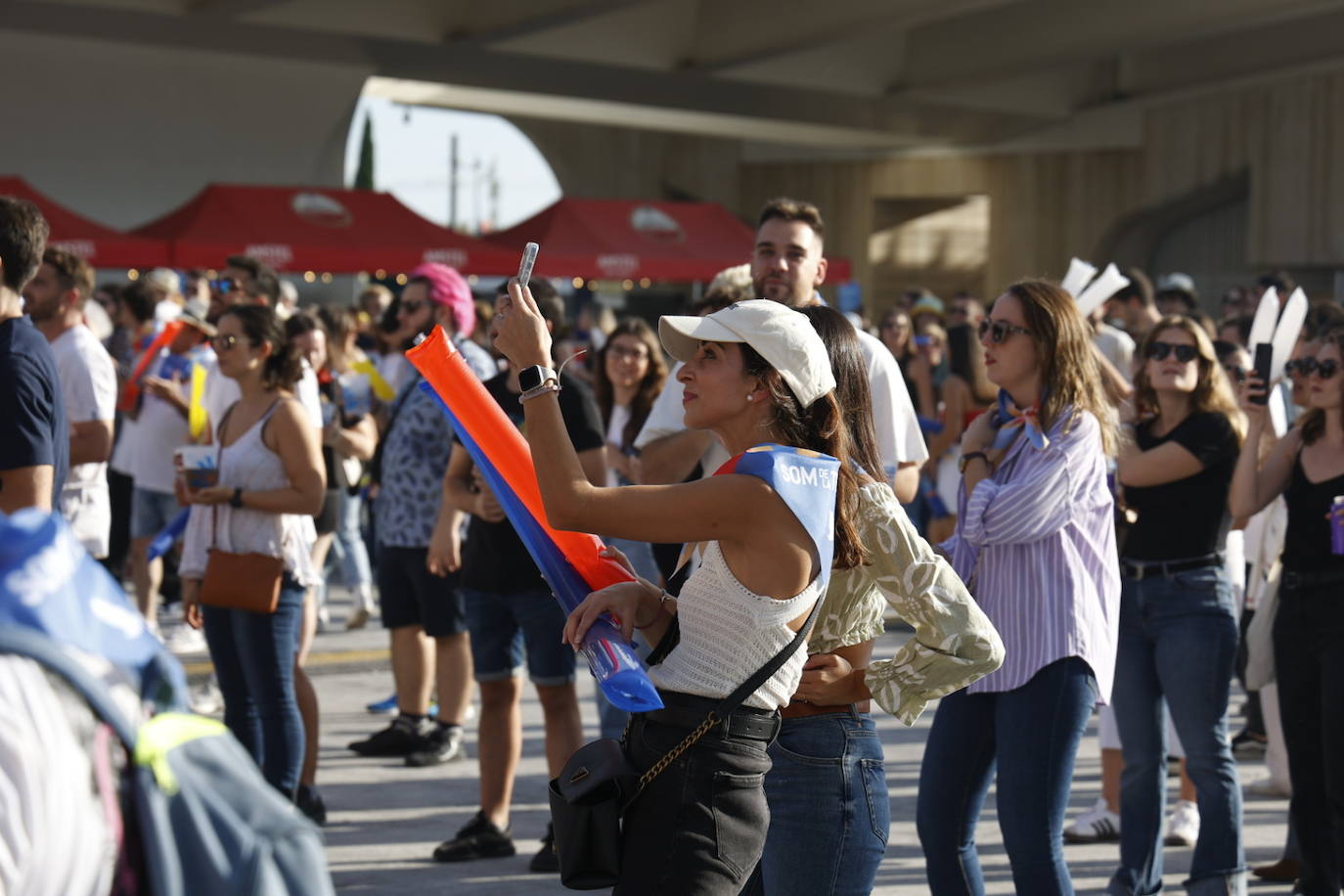 El festival &#039;Som de la terreta&#039; pone a bailar a la Ciudad de las Artes